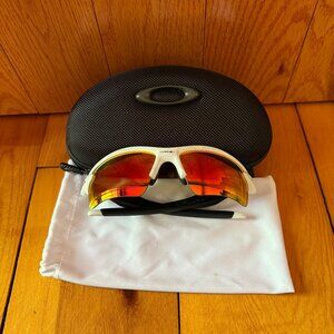 Oakley Flak 2.0 White/Gray Sunglasses